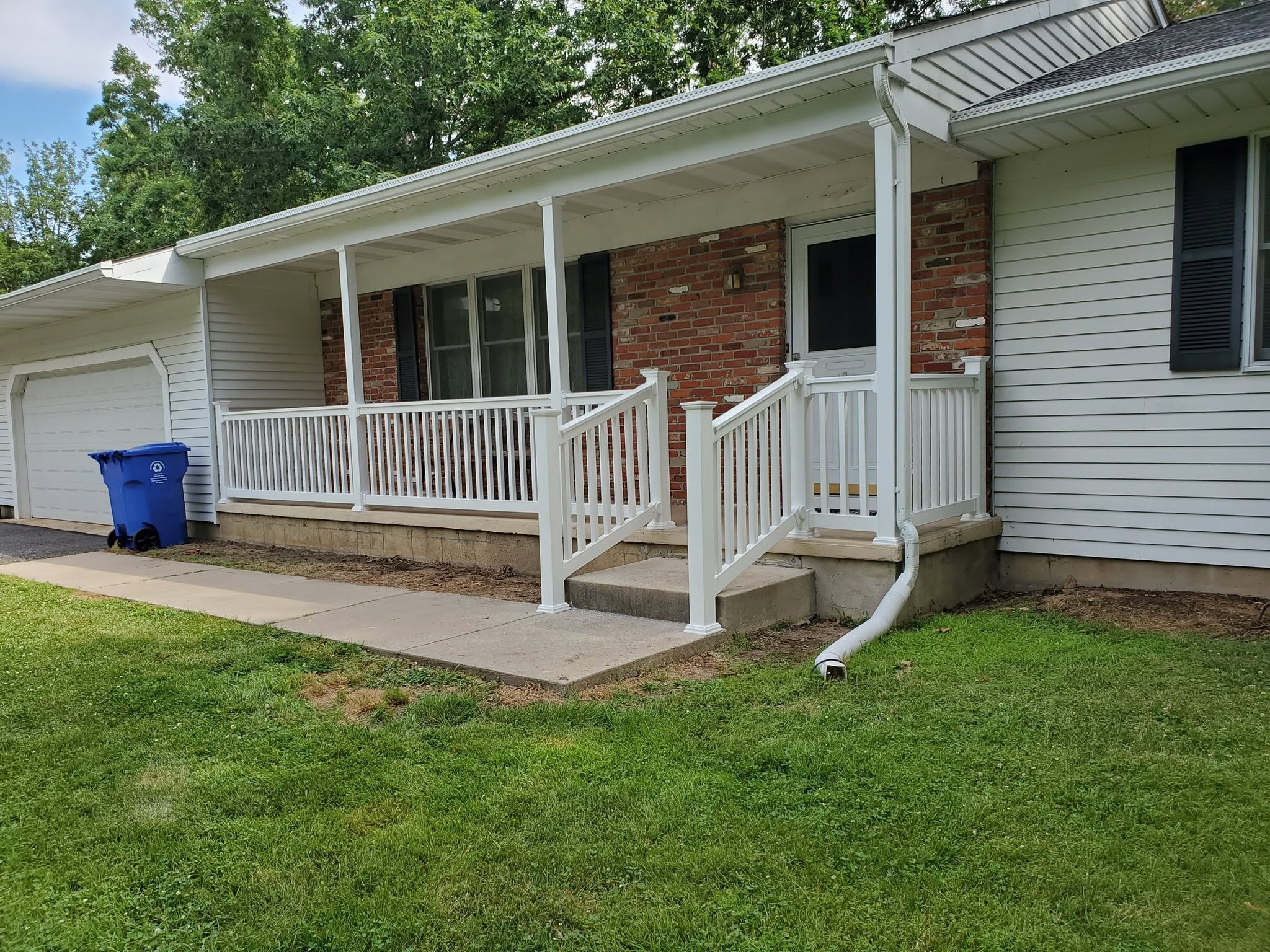 Deck & Railing